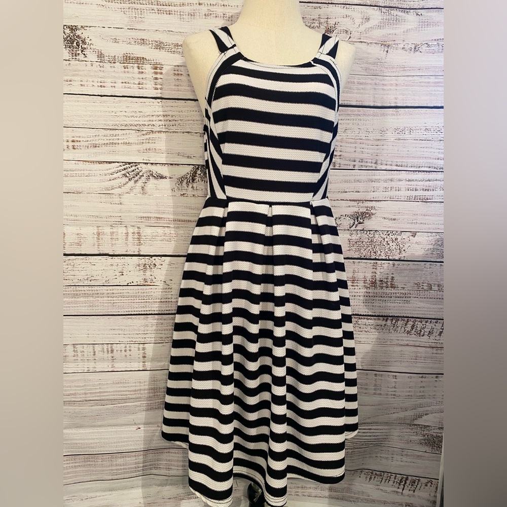 Woman’s striped dress medium
